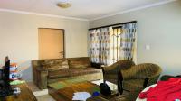 Lounges of property in The Orchards