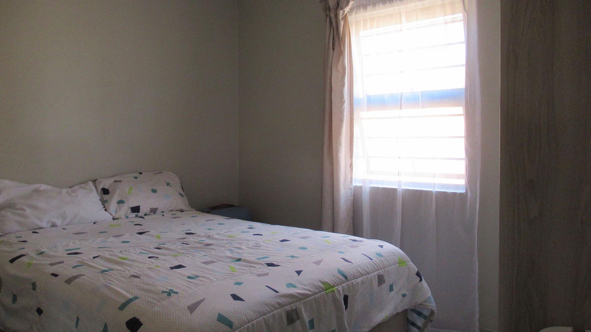Bed Room 2 - 8 square meters of property in Cosmo City