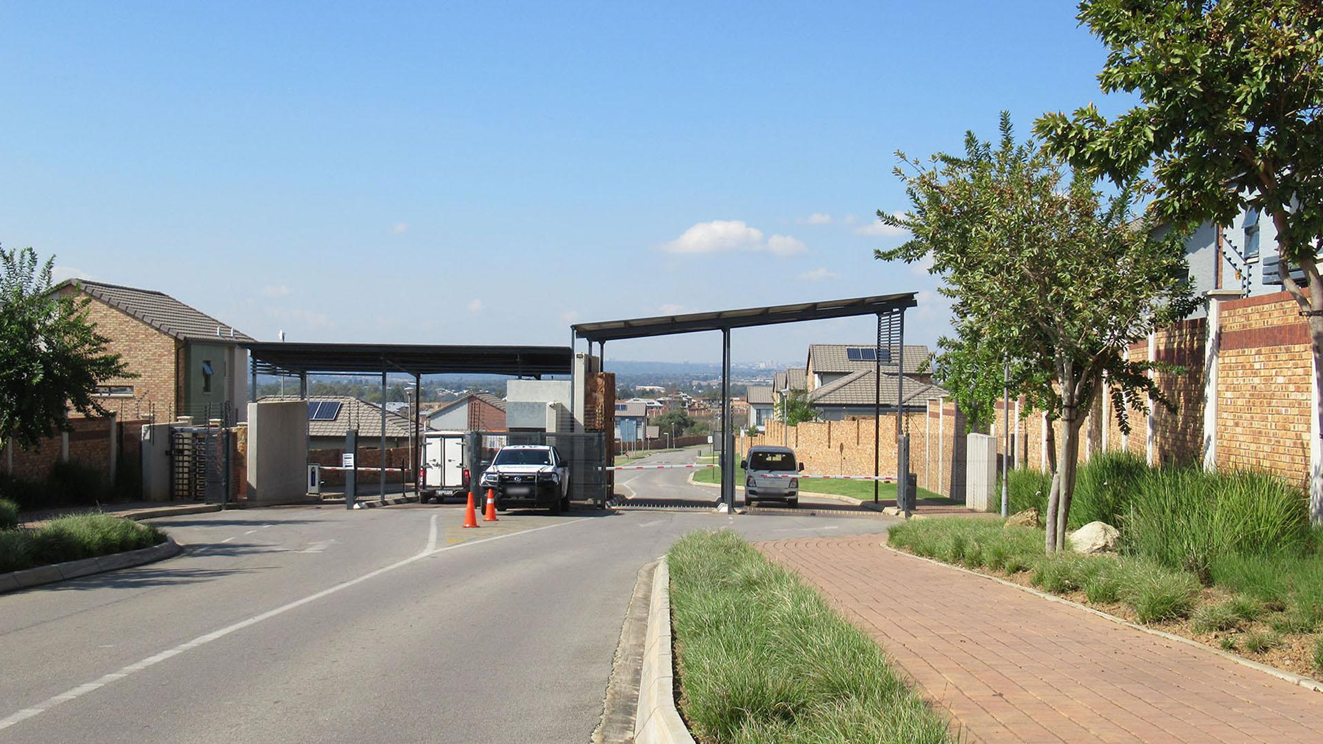 Front View of property in Cosmo City