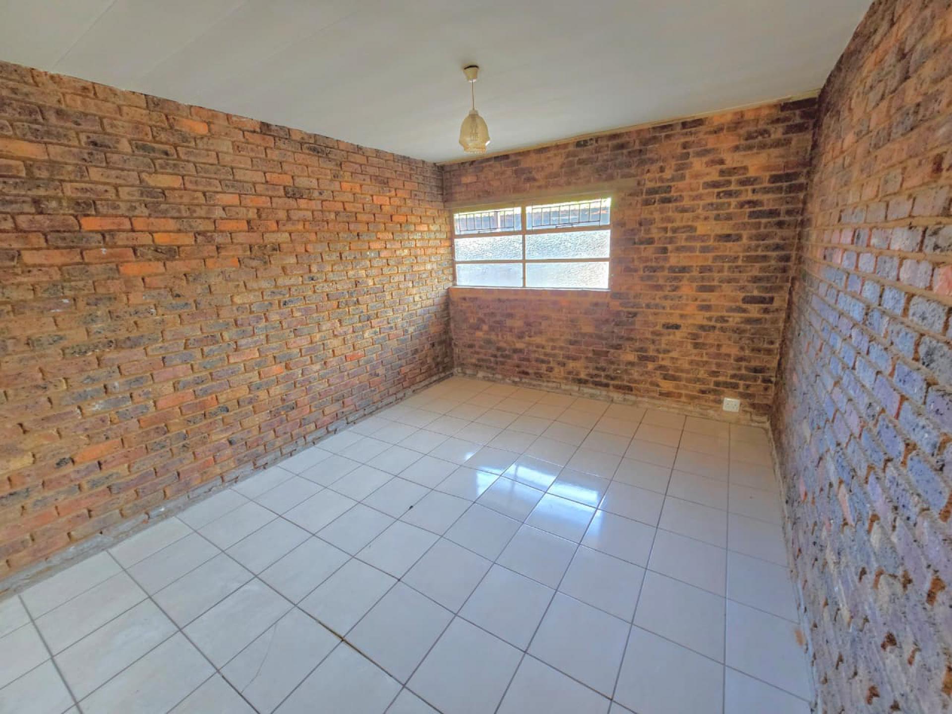  of property in Wolmer