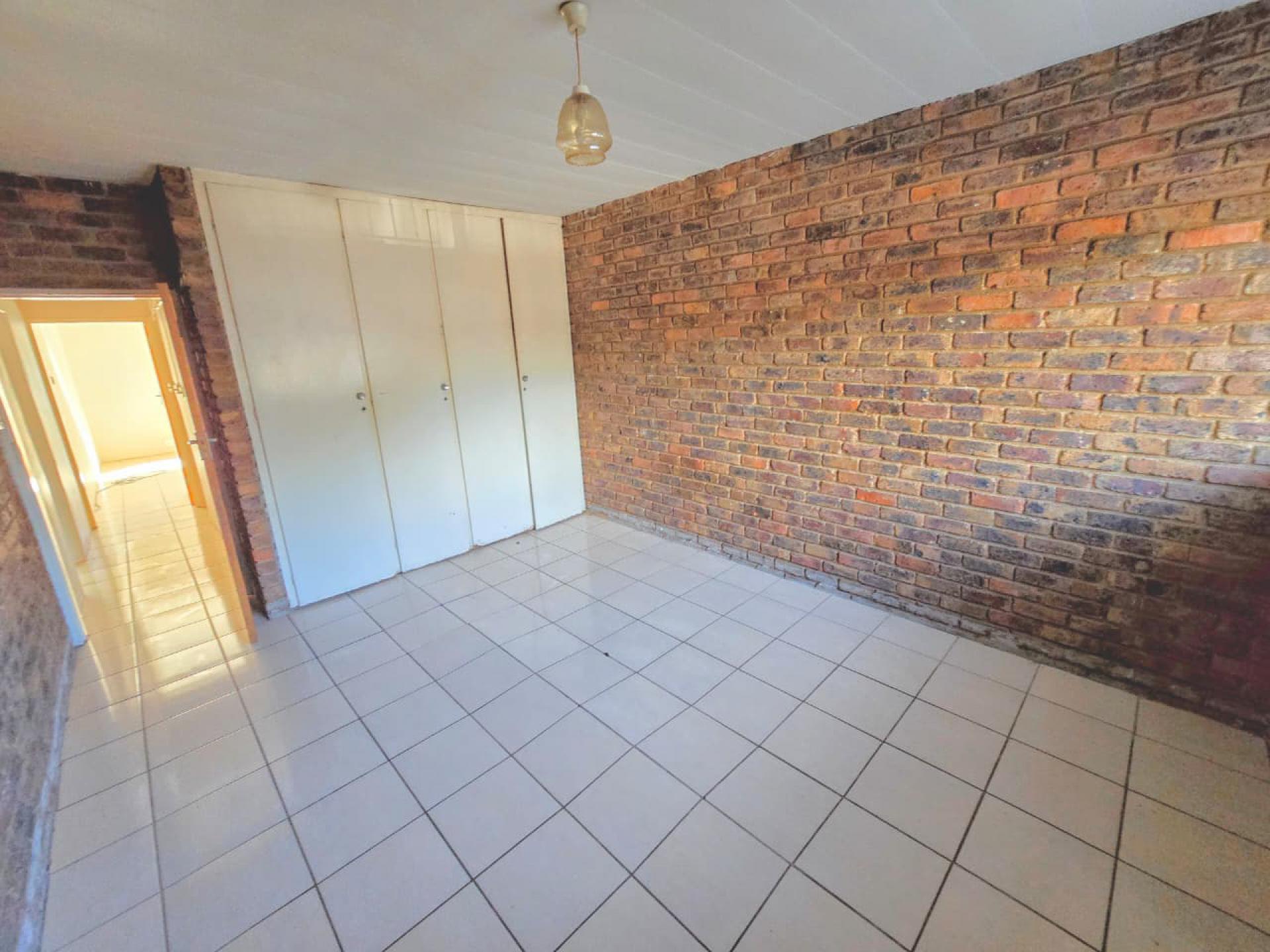  of property in Wolmer