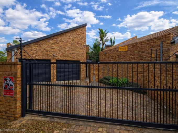 3 Bedroom House for Sale For Sale in Elarduspark - MR711927