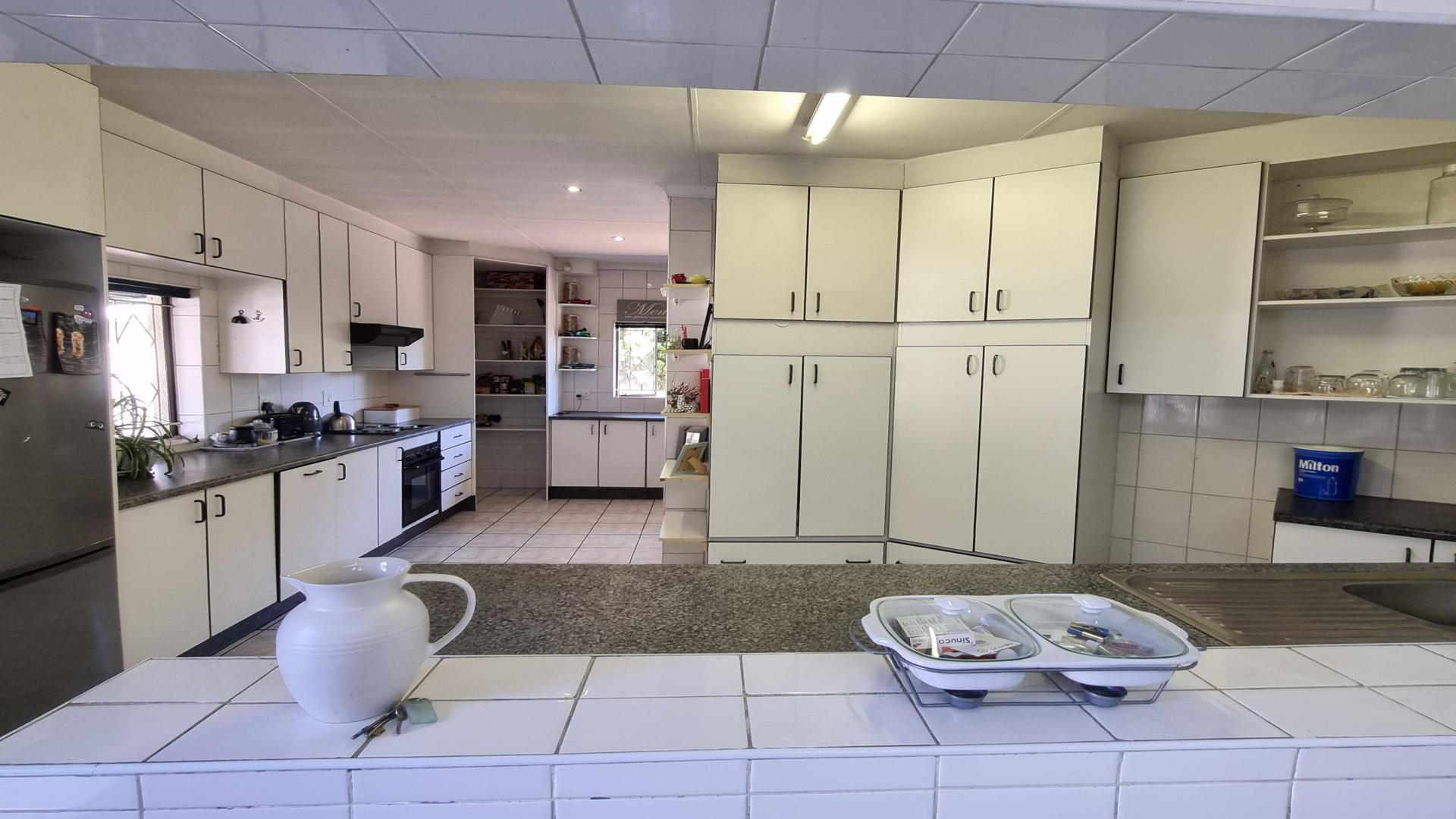 Kitchen of property in Verwoerdpark
