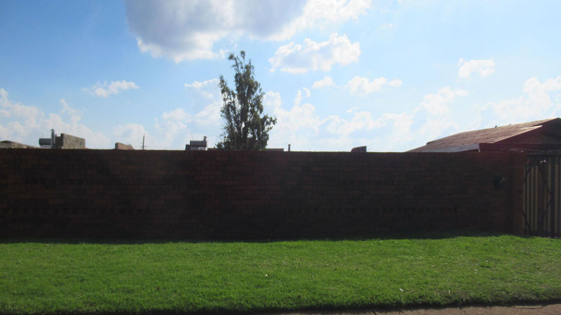 Front View of property in Eldorado Park AH