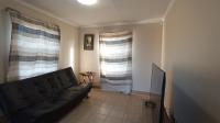 Lounges - 15 square meters of property in Olievenhoutbos