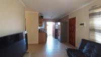 Lounges - 15 square meters of property in Olievenhoutbos