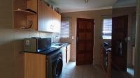 Kitchen - 7 square meters of property in Olievenhoutbos