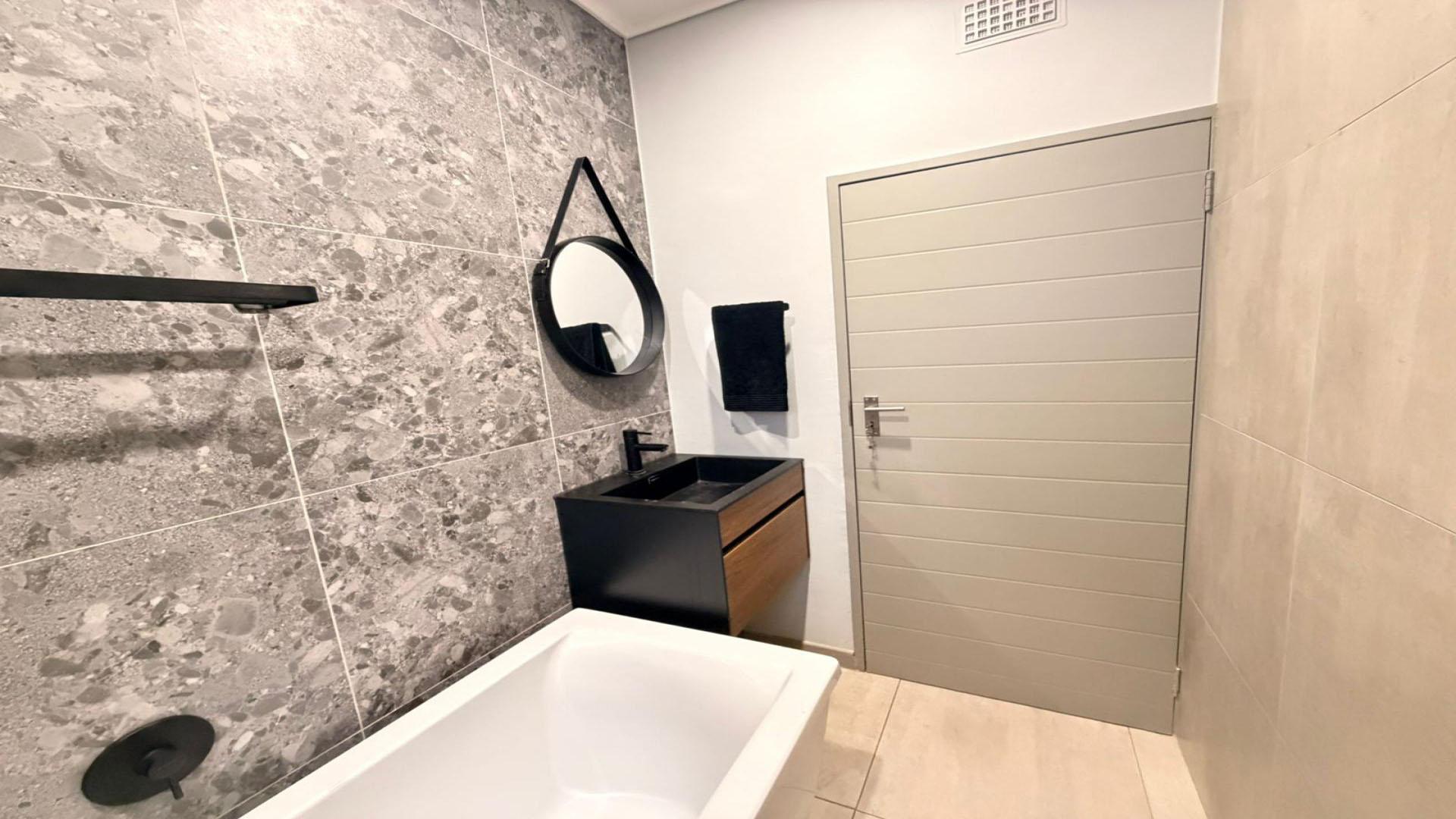 Bathroom 1 of property in Zandspruit