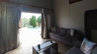 Lounges - 34 square meters of property in Westridge