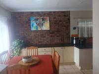  of property in Glenvista