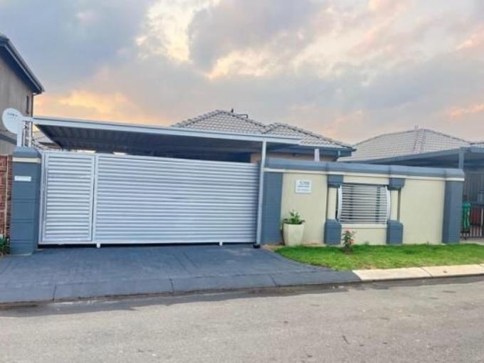 3 Bedroom House for Sale For Sale in Albertsdal - MR712026