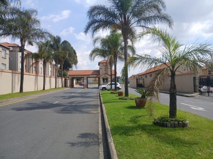 3 Bedroom Simplex for Sale For Sale in Ormonde - MR712027