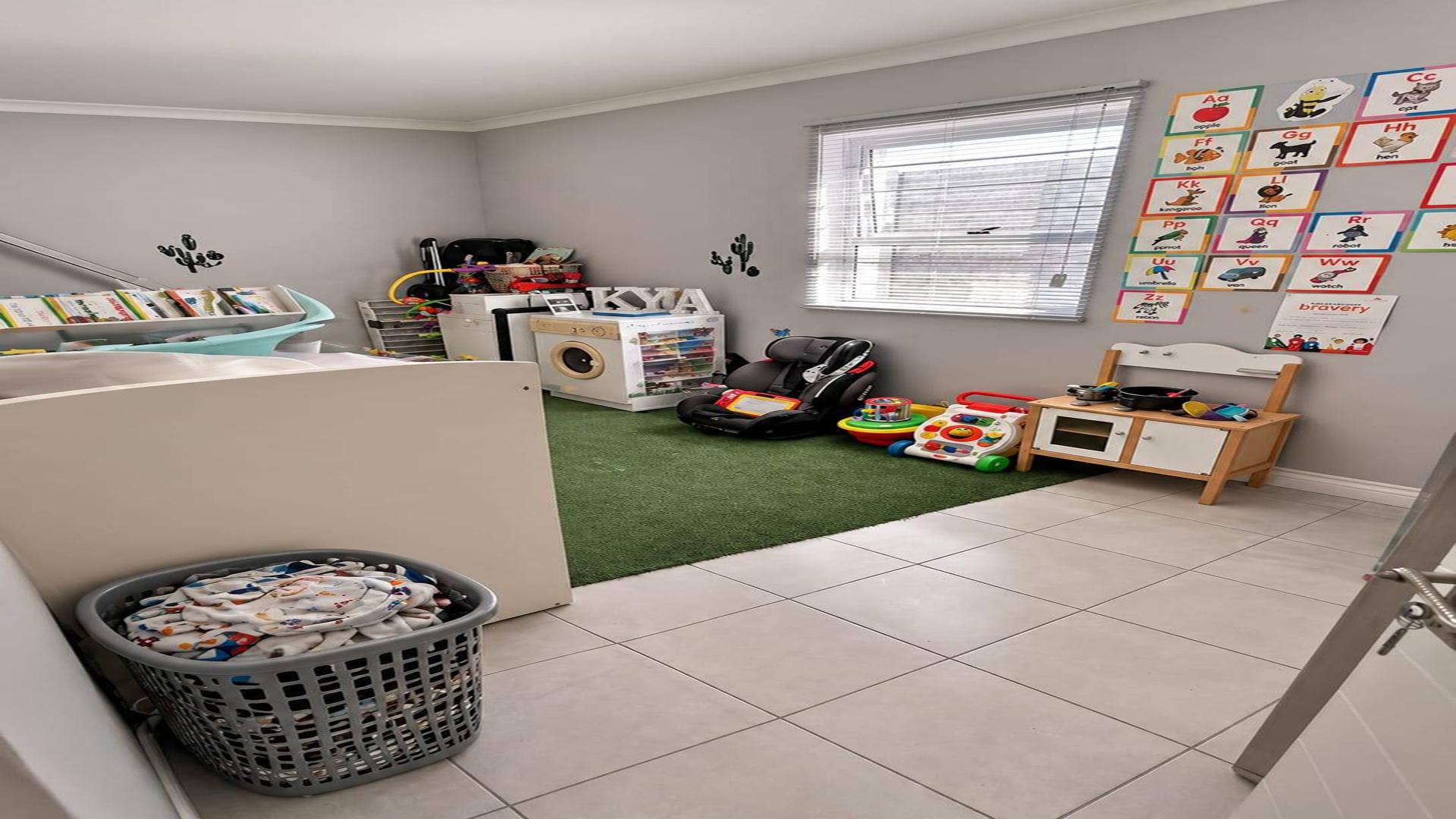Bed Room 1 of property in Mitchells Plain