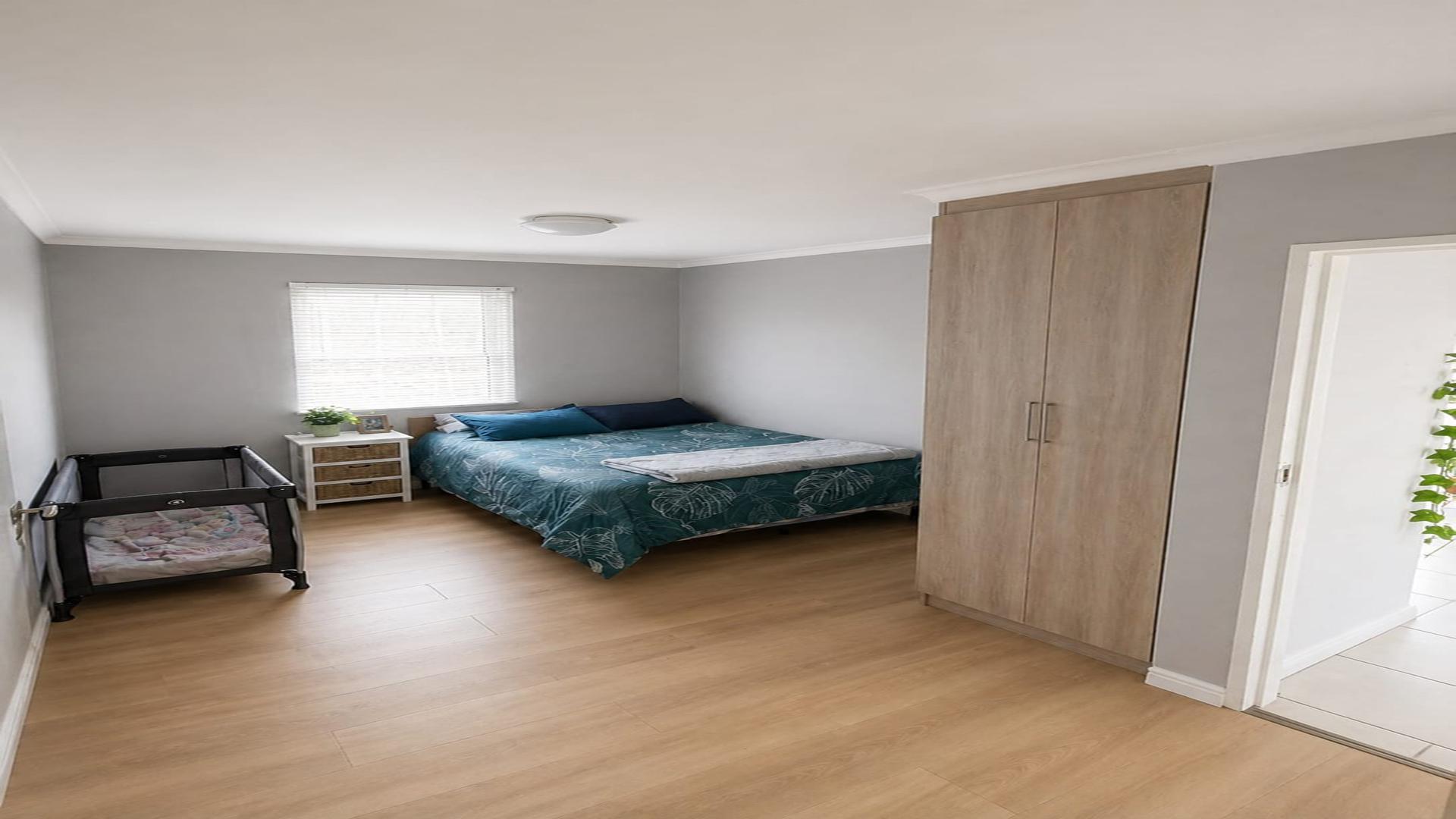 Main Bedroom of property in Mitchells Plain
