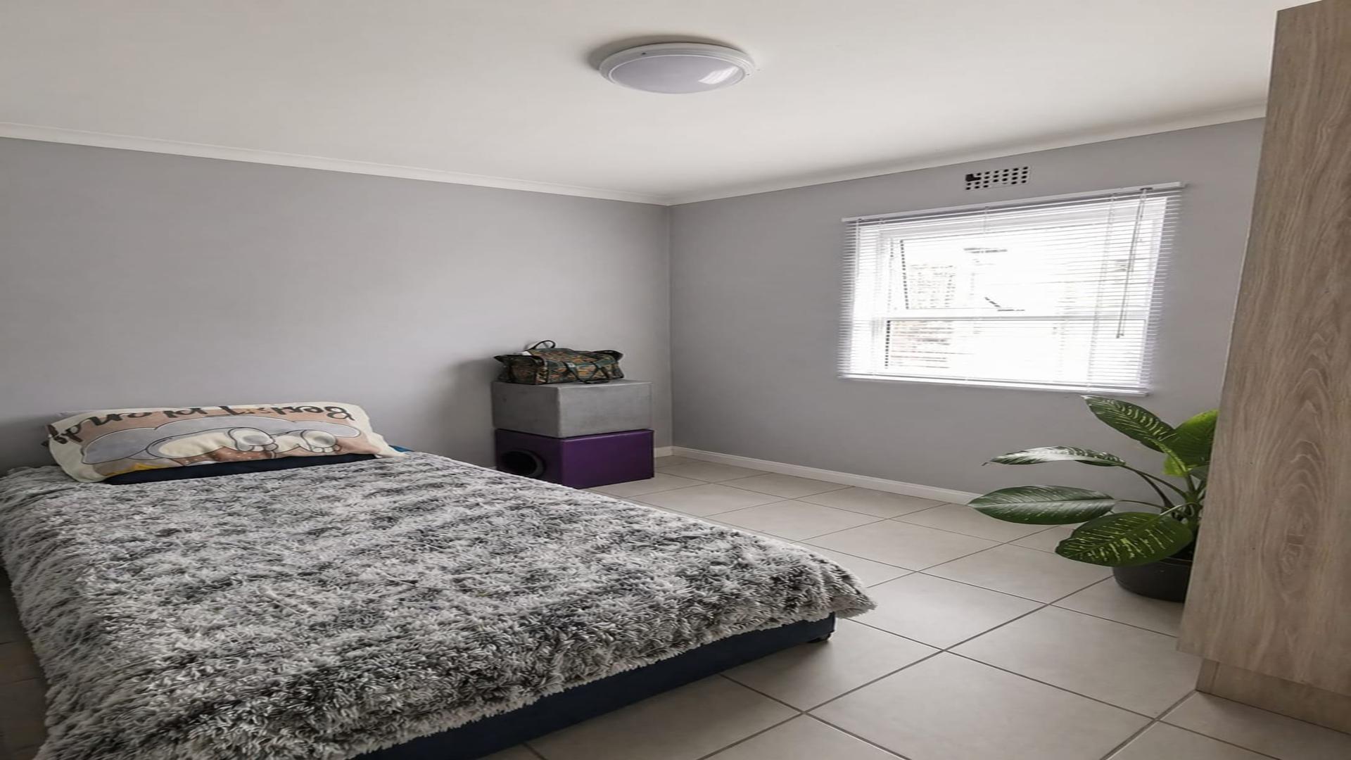 Bed Room 2 of property in Mitchells Plain