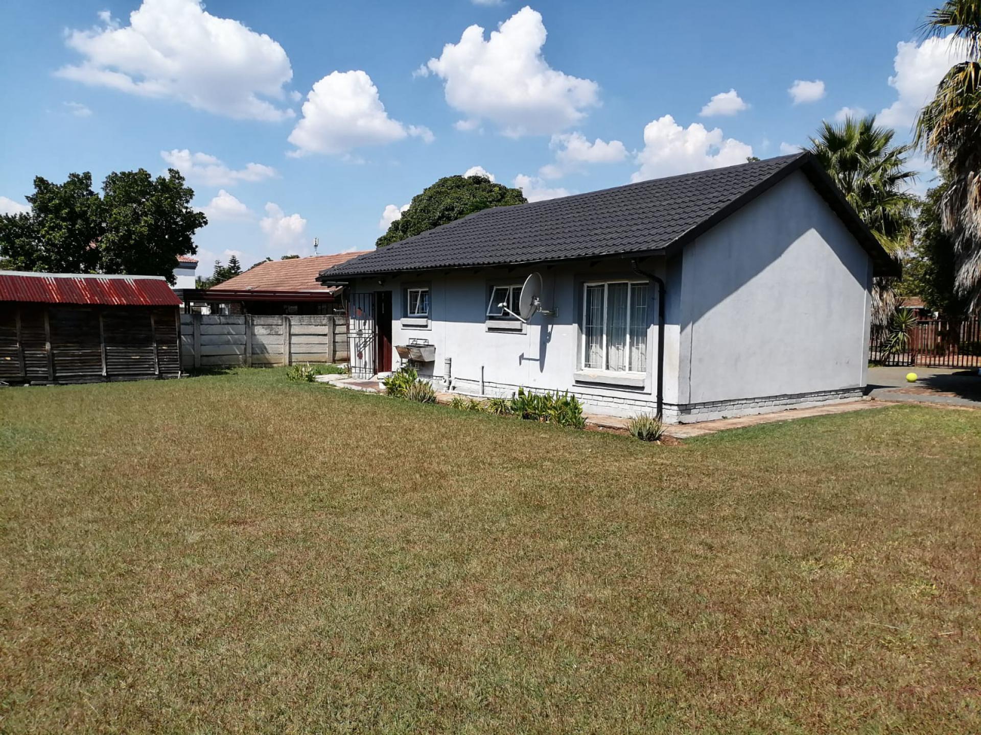  of property in Theresapark