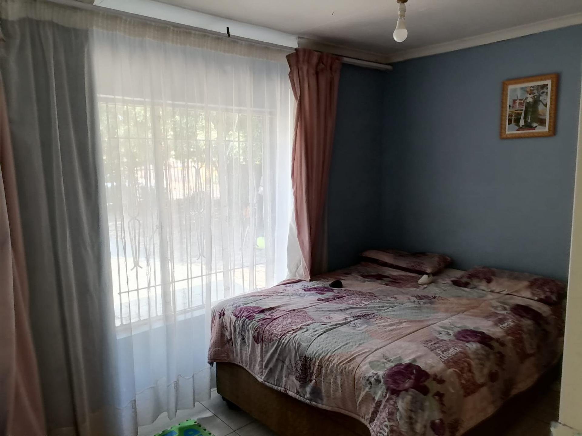  of property in Theresapark