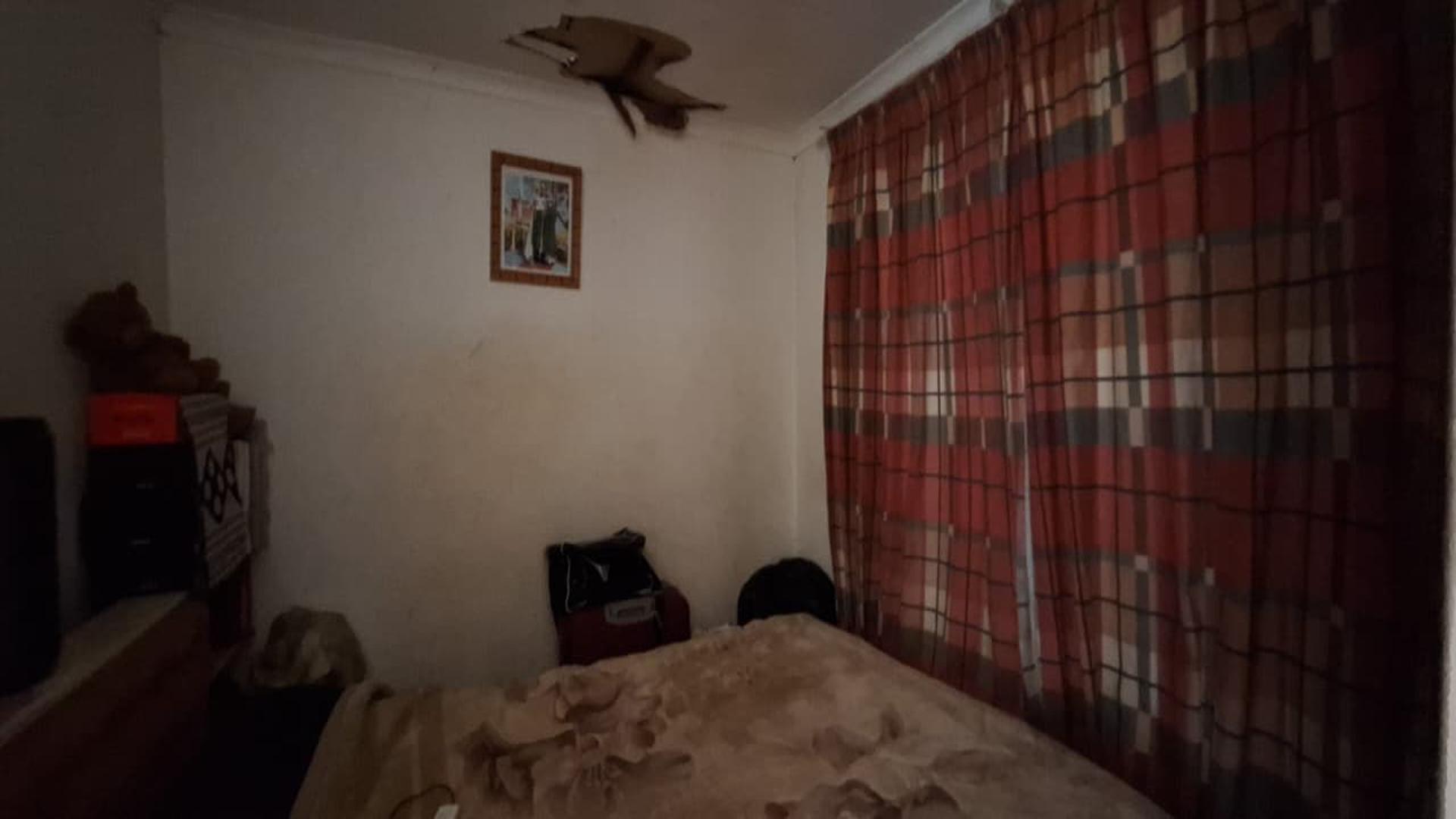 Bed Room 2 - 9 square meters of property in Vosloorus