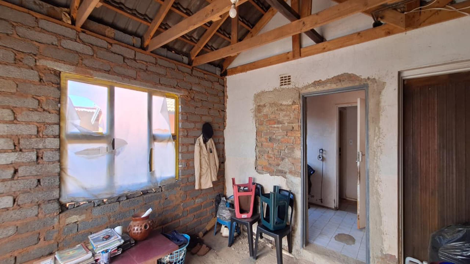 Spaces - 3 square meters of property in Vosloorus