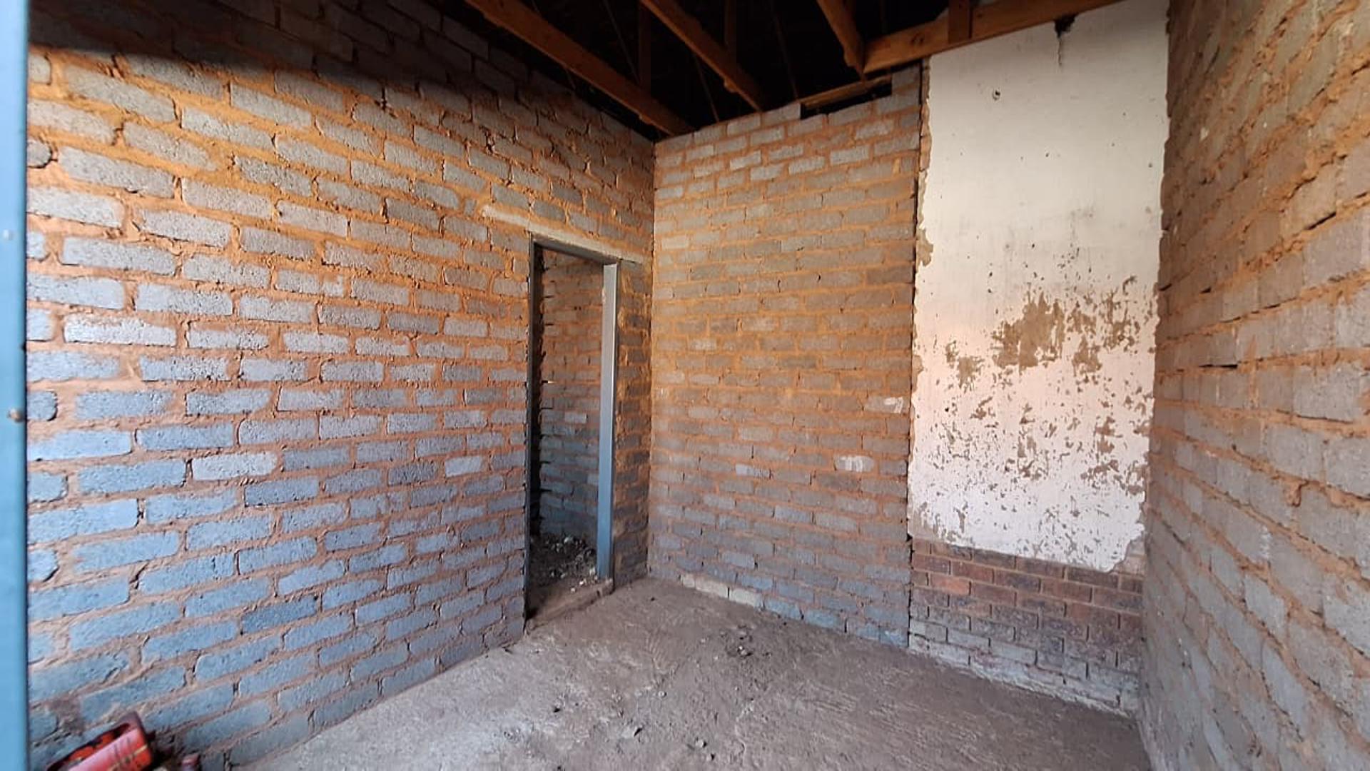 Spaces - 3 square meters of property in Vosloorus