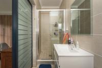  of property in Linbro Park A.H.