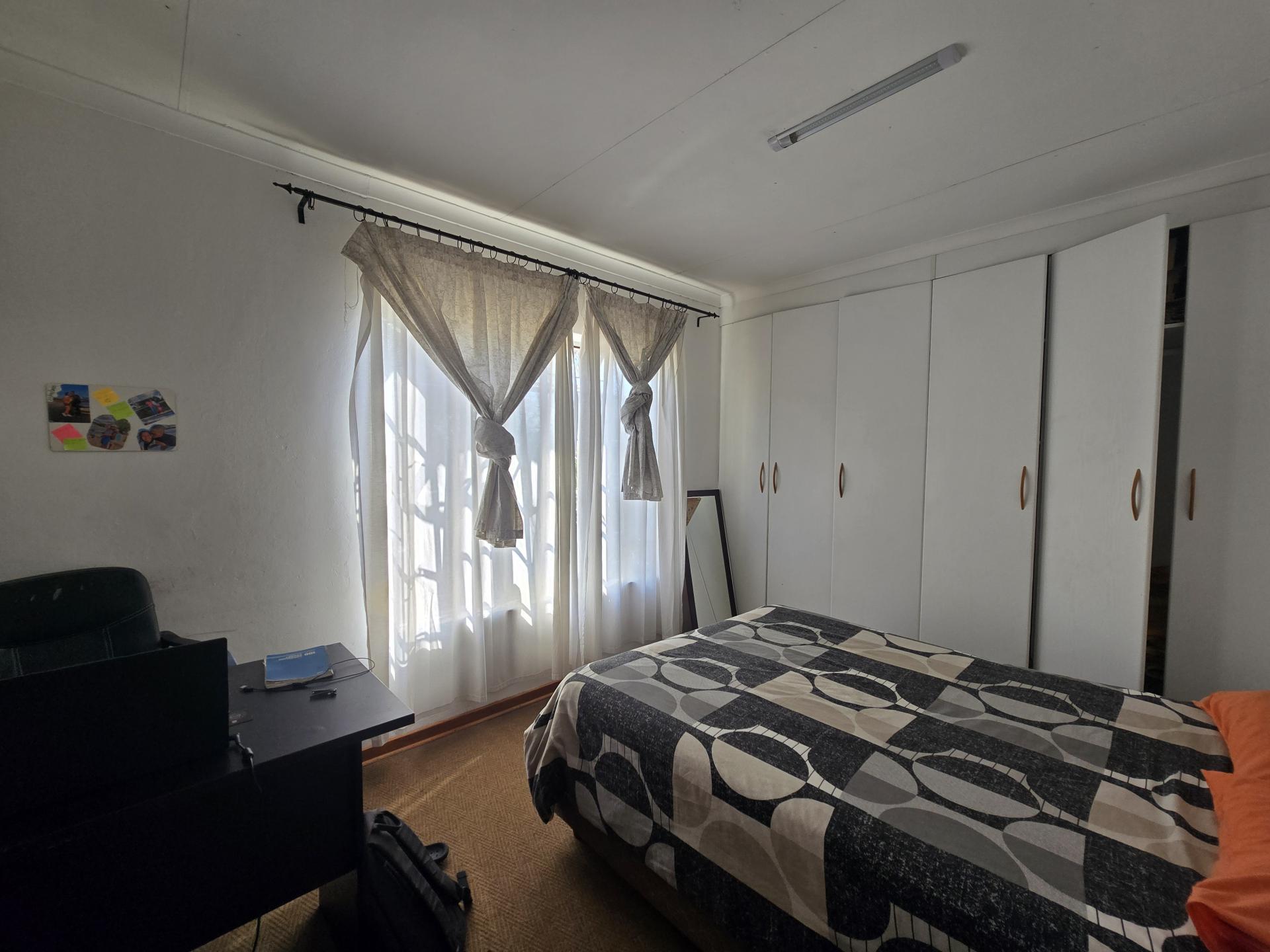  of property in Bendor