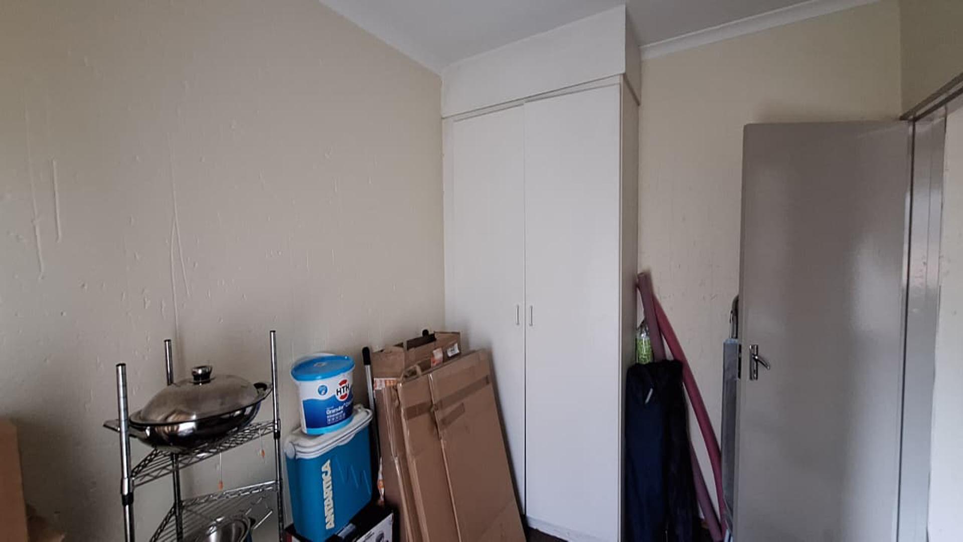 Bed Room 2 - 9 square meters of property in Ravenswood