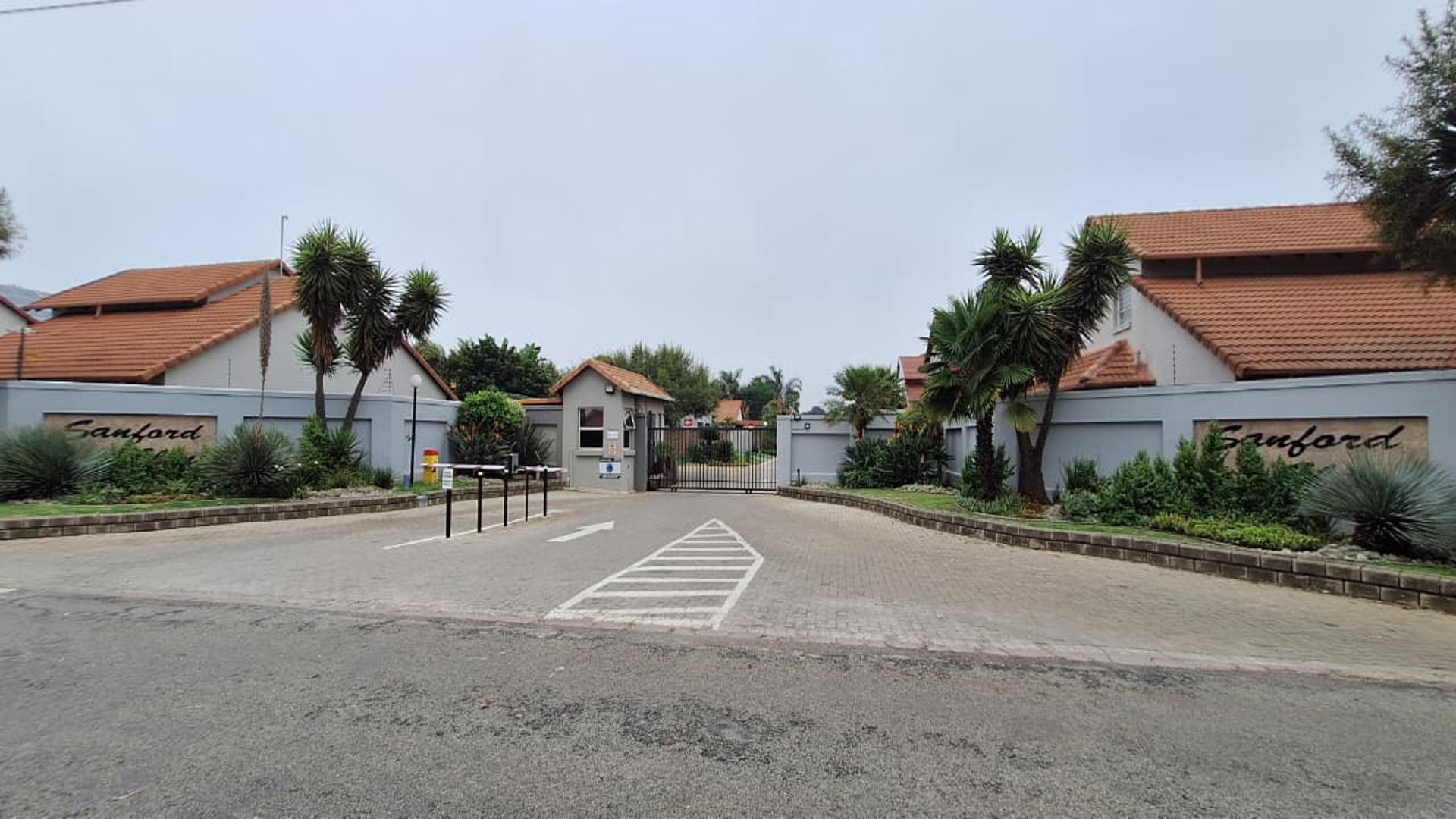 Front View of property in Ravenswood