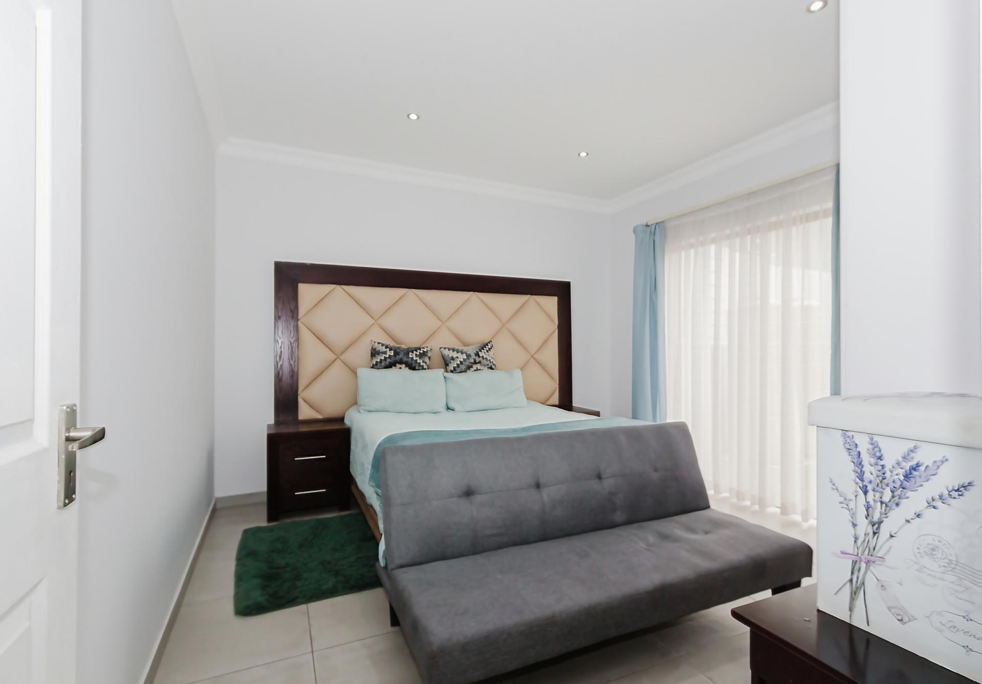 of property in Glen Marais