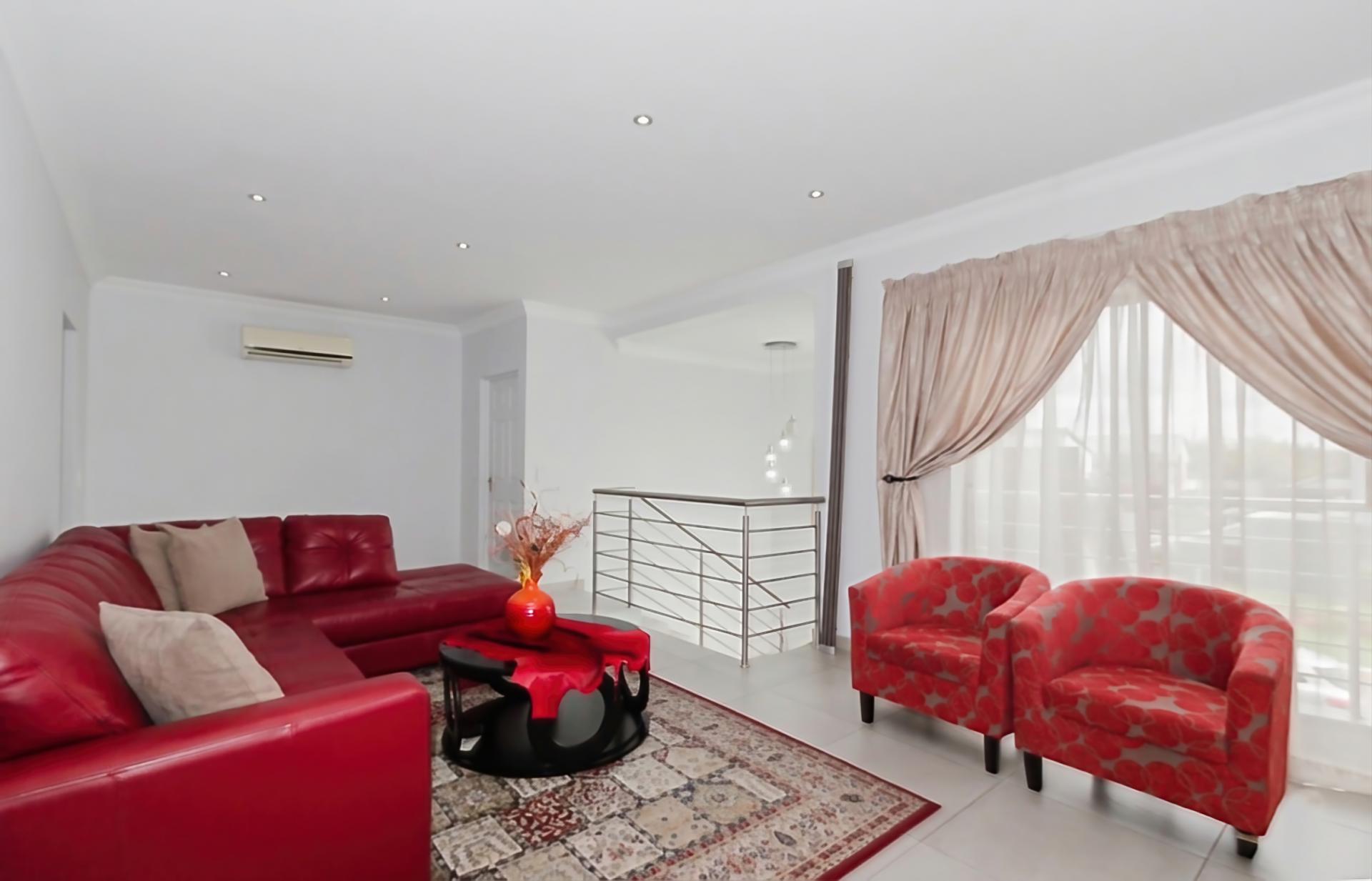 of property in Glen Marais