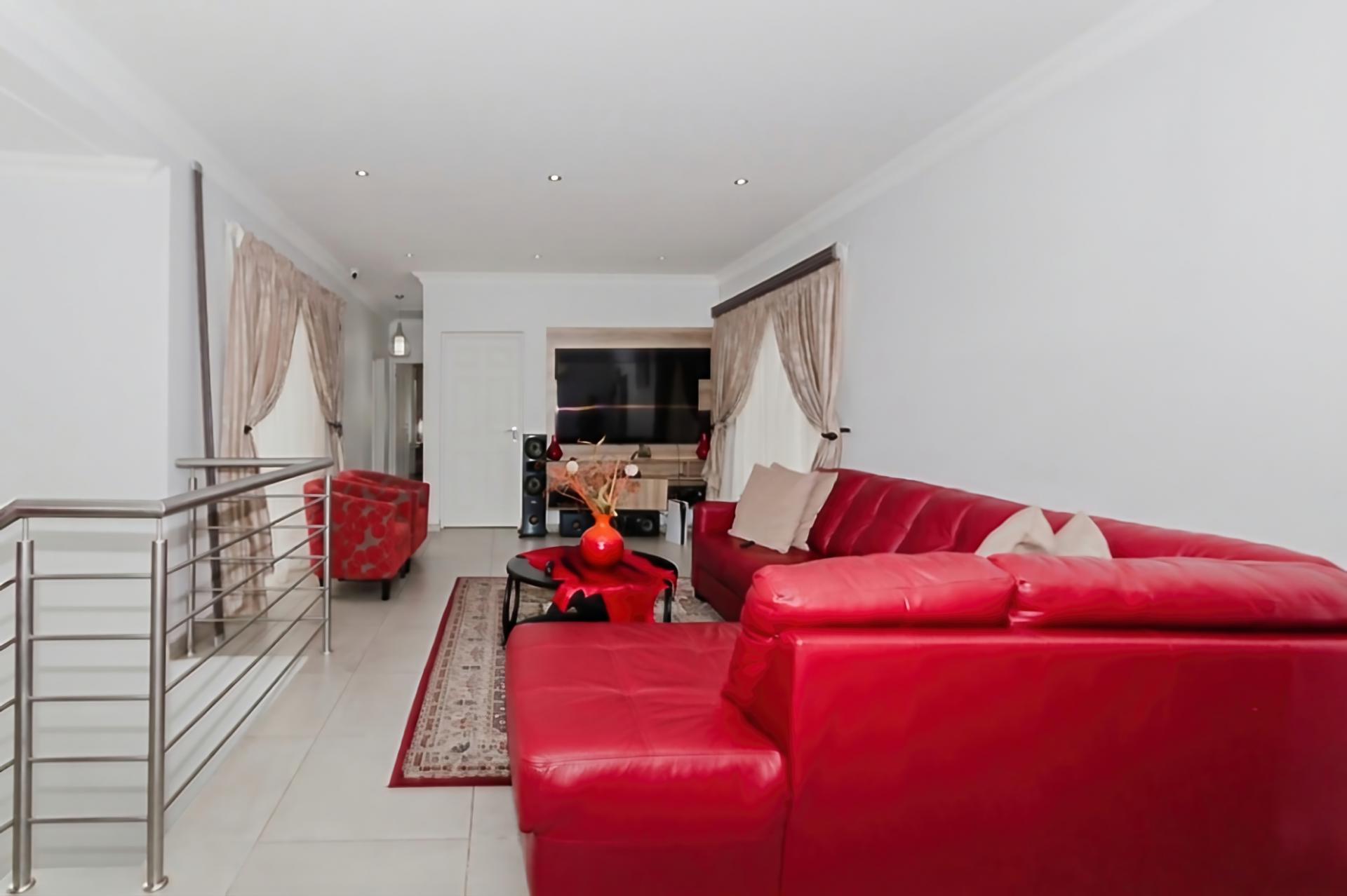  of property in Glen Marais