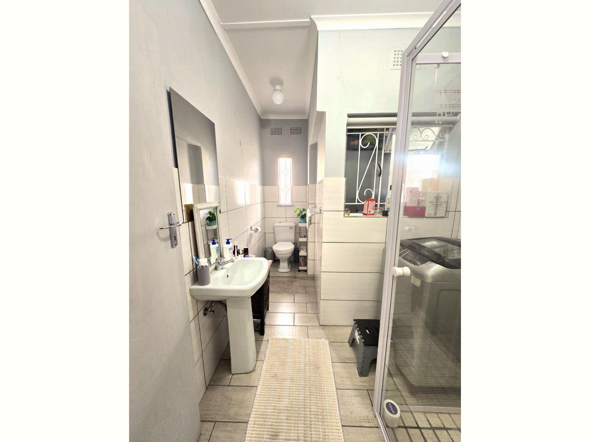  of property in Paarl