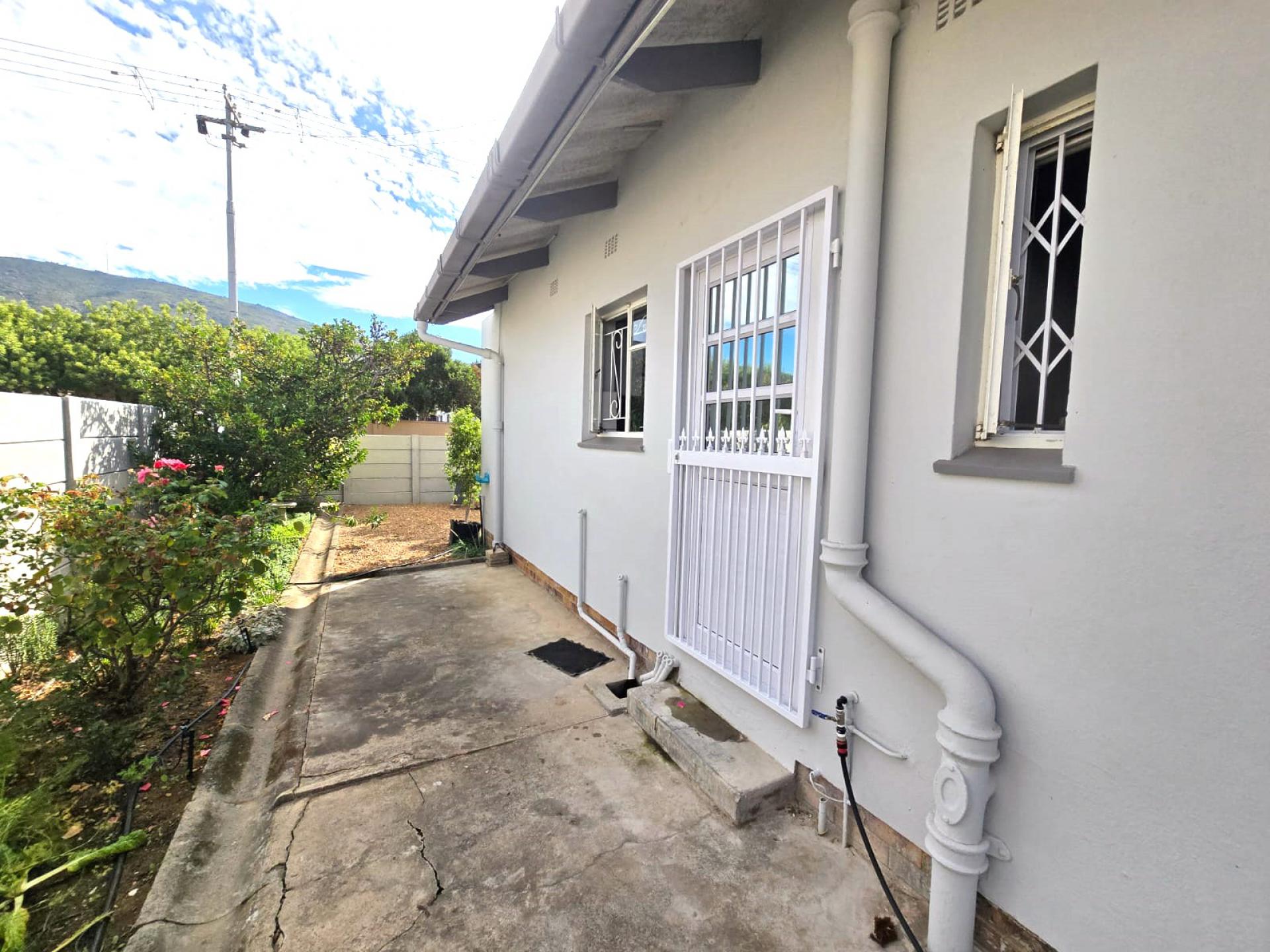  of property in Paarl