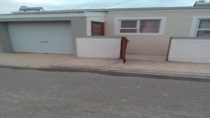 3 Bedroom Freehold Residence for Sale For Sale in Struis Bay - Private Sale - MR712081