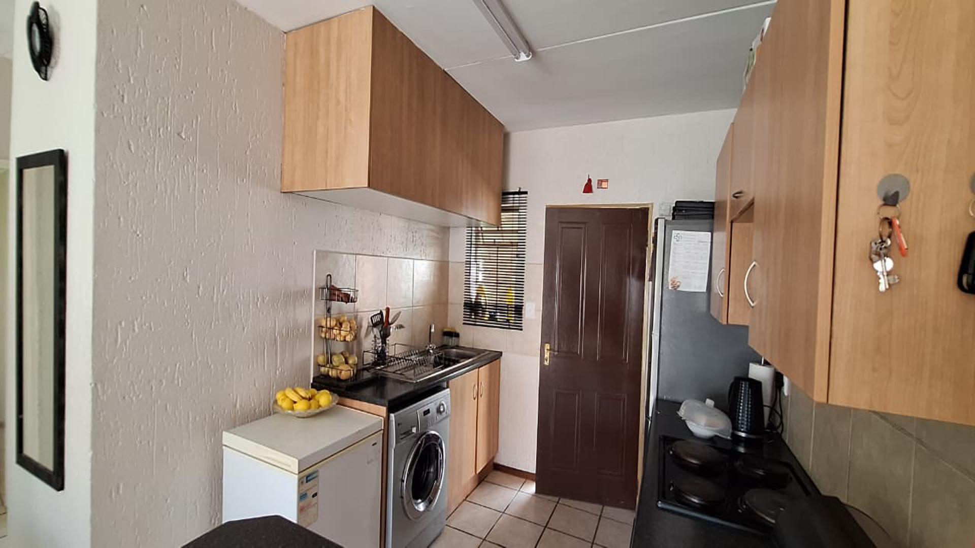 Kitchen - 9 square meters of property in Hughes