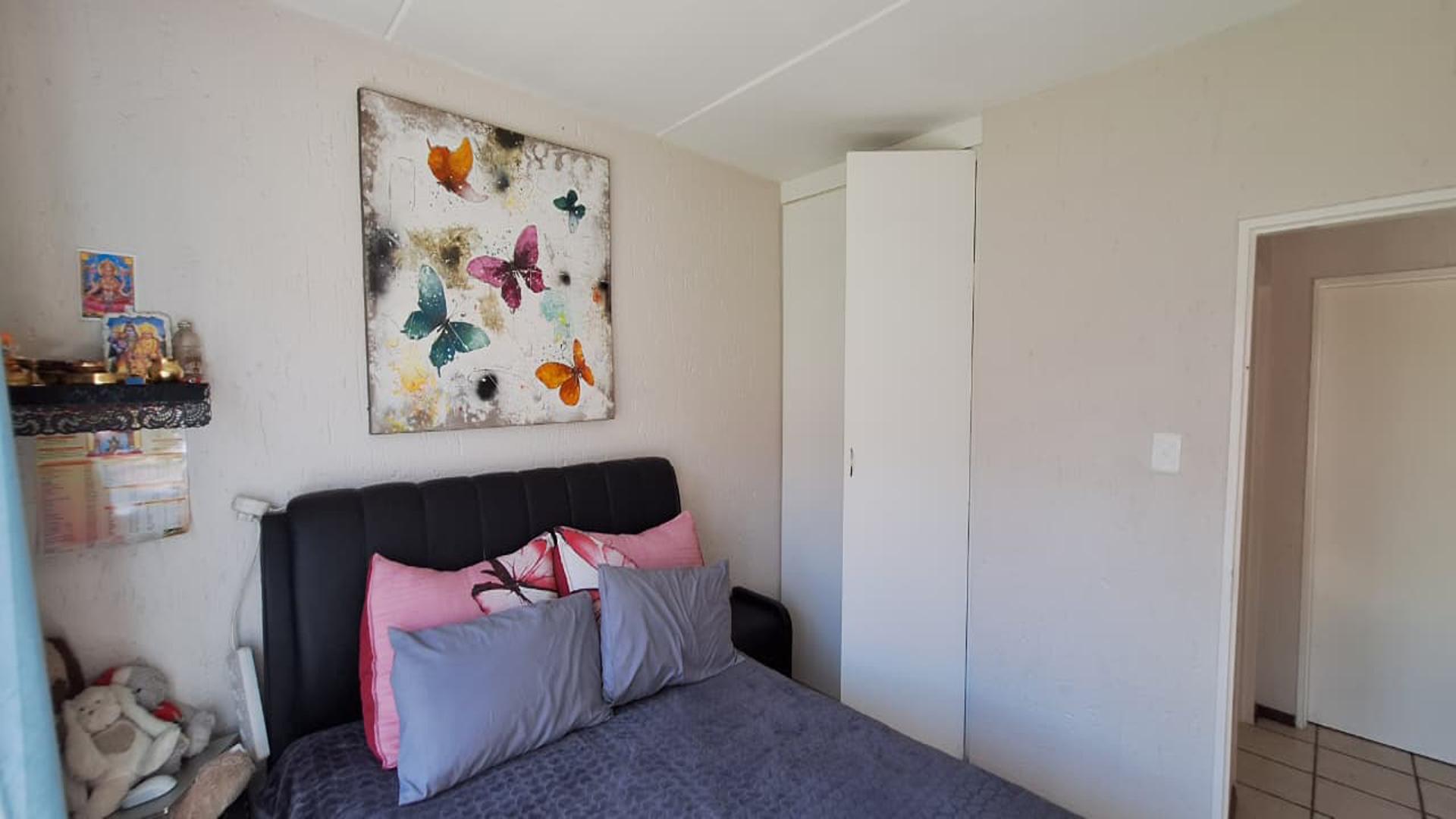 Bed Room 1 - 12 square meters of property in Hughes