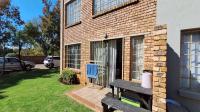 Patio - 6 square meters of property in Hughes
