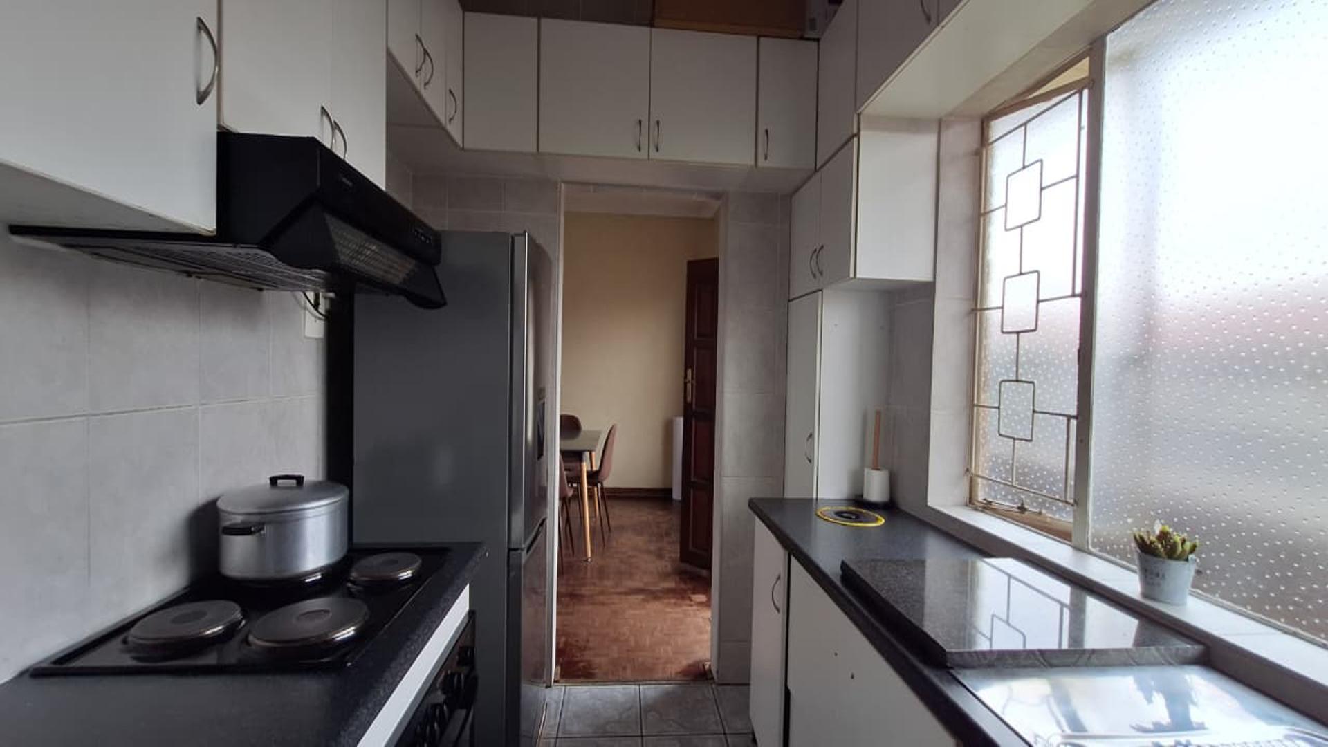 Kitchen - 8 square meters of property in Florida