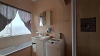 Bathroom 1 - 8 square meters of property in Florida