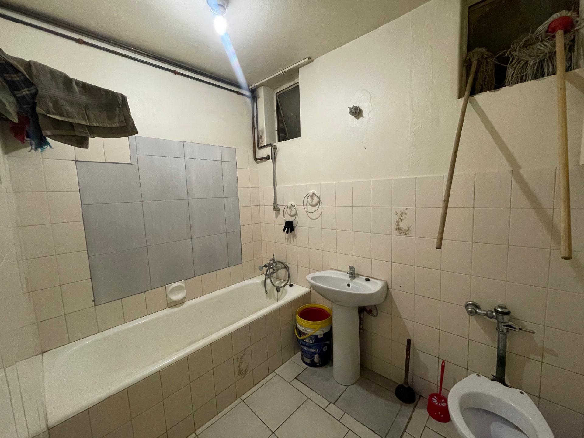  of property in Sunnyside