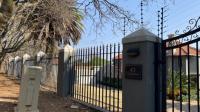 Front View of property in Houghton Estate
