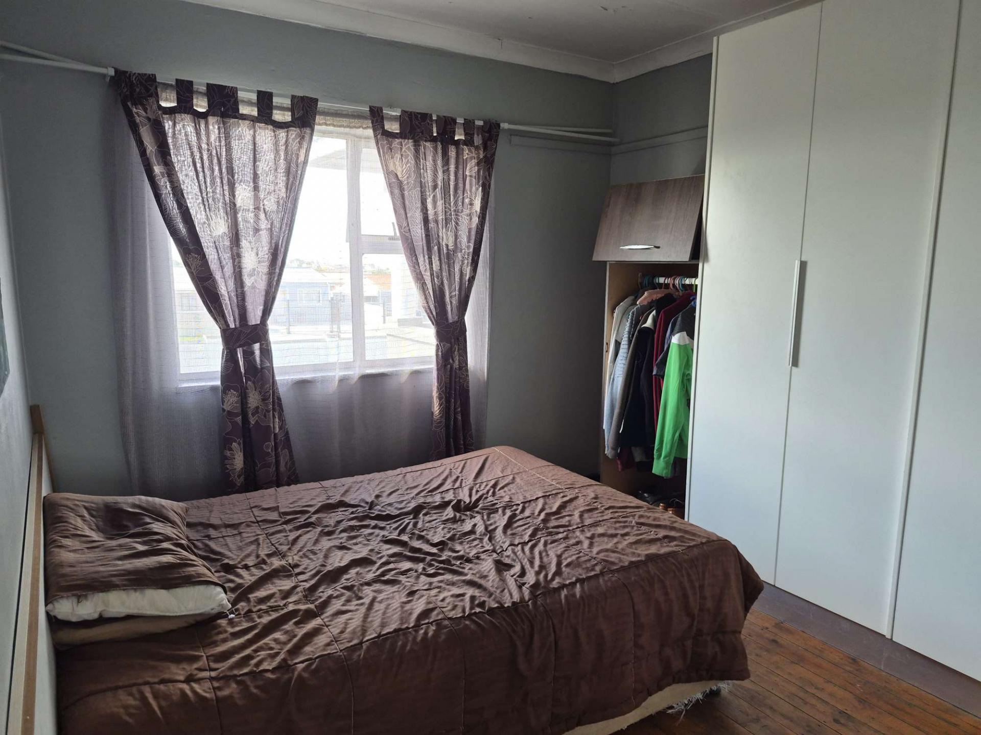  of property in Algoa Park