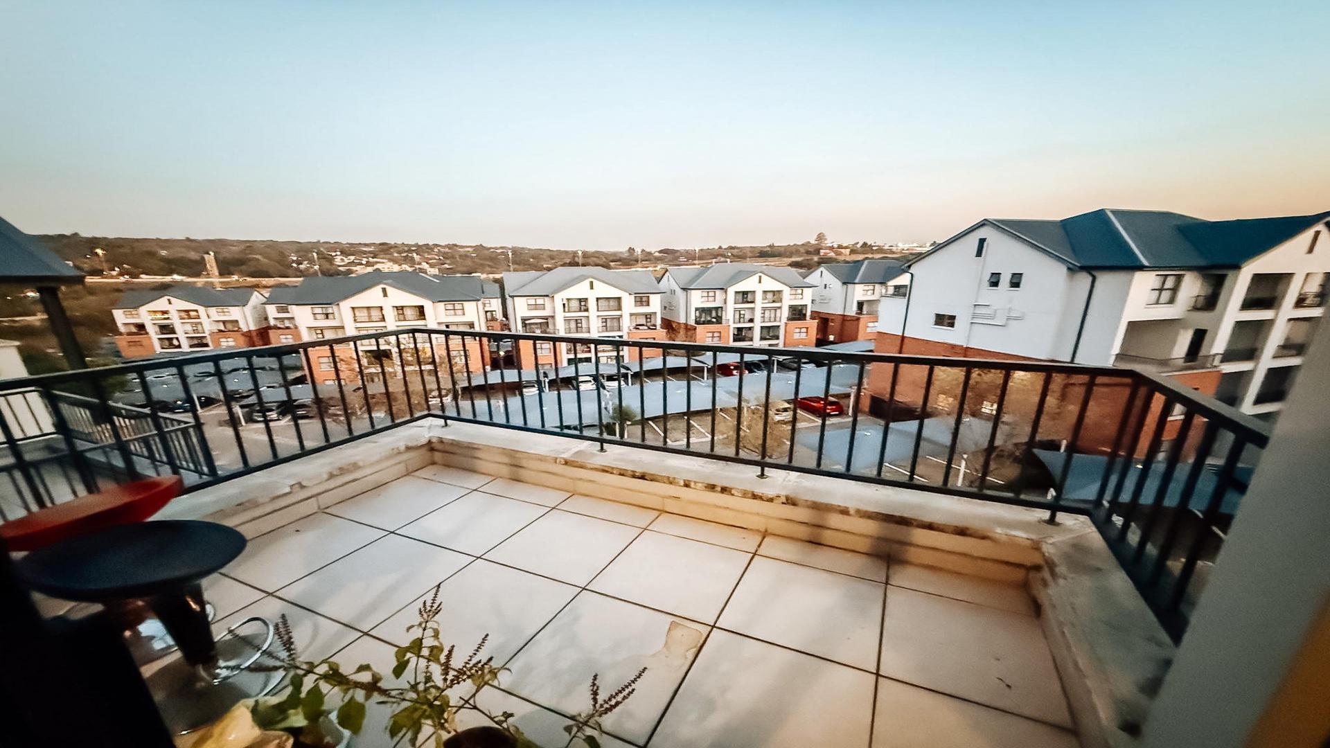 Balcony of property in Olivedale