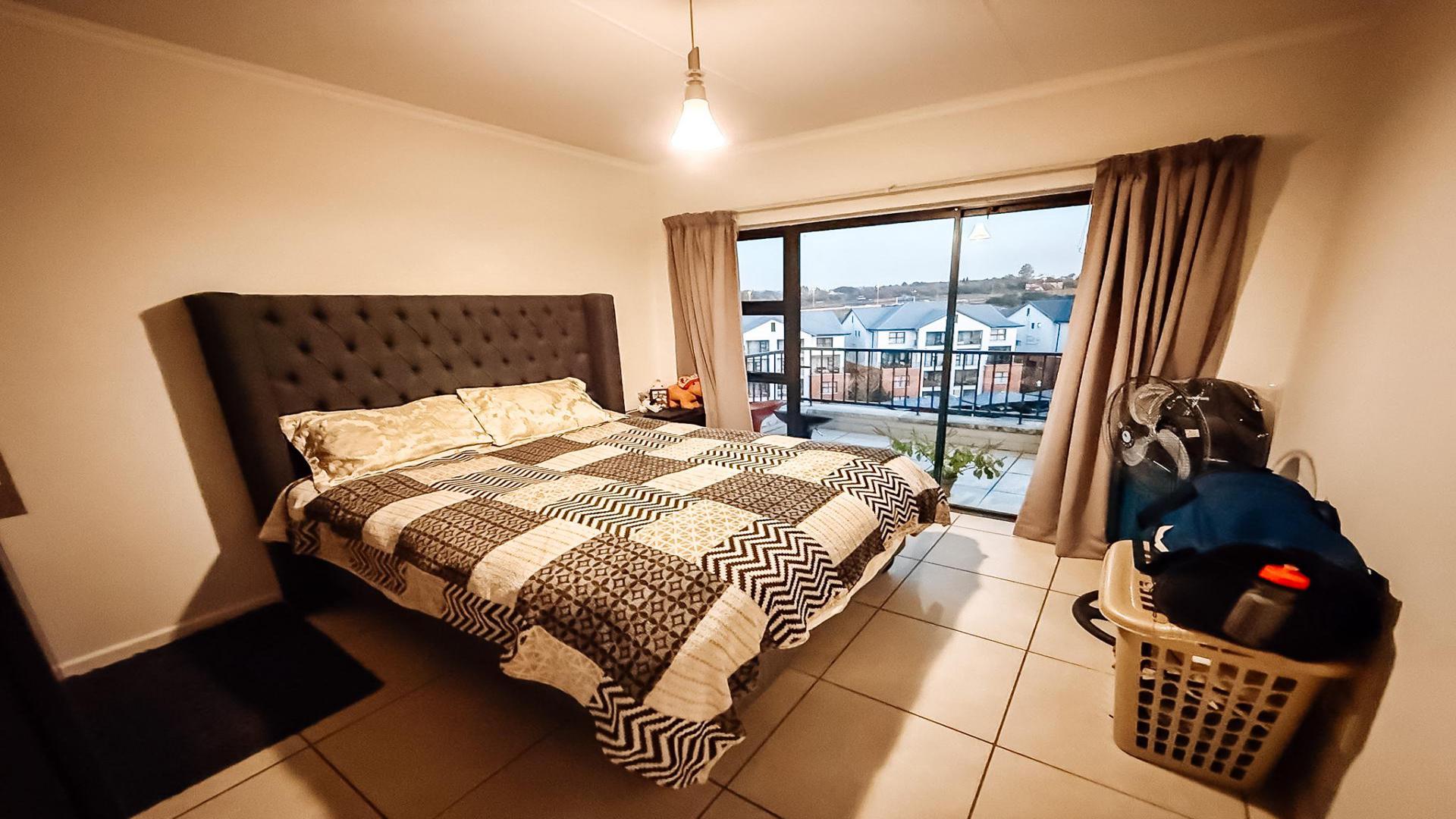 Bed Room 1 of property in Olivedale