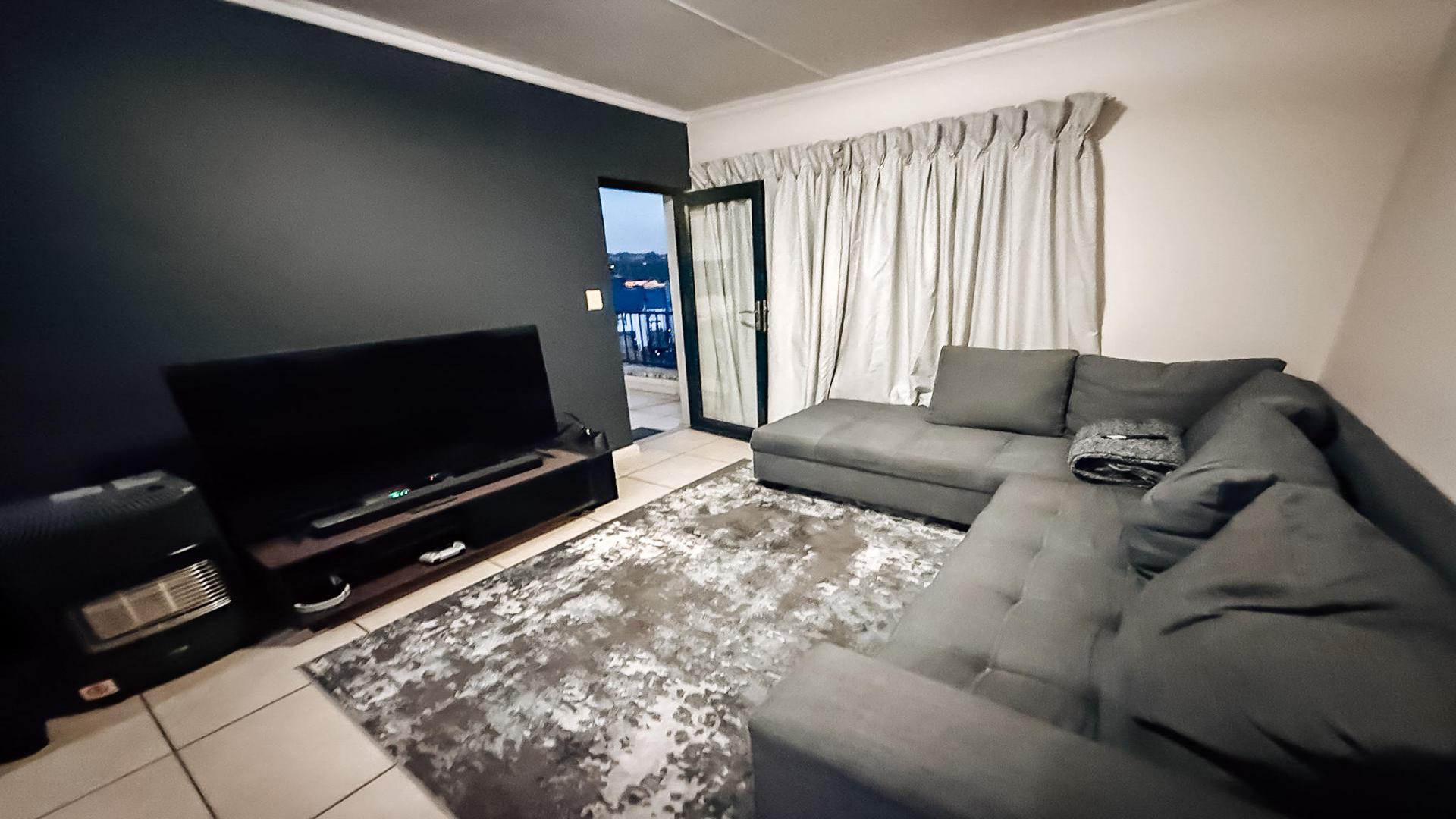 Lounges of property in Olivedale