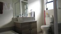 Bathroom 1 - 6 square meters of property in Longlake 