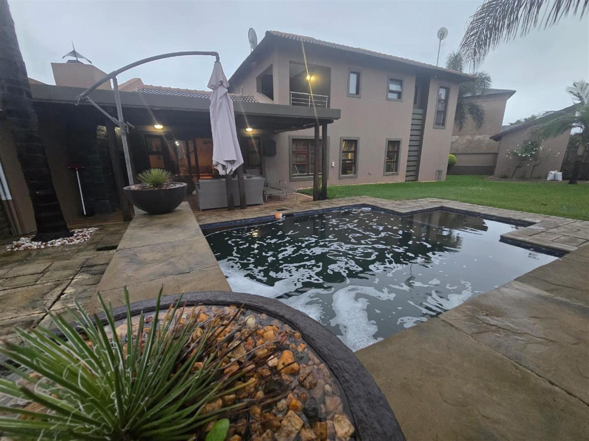  of property in Bendor