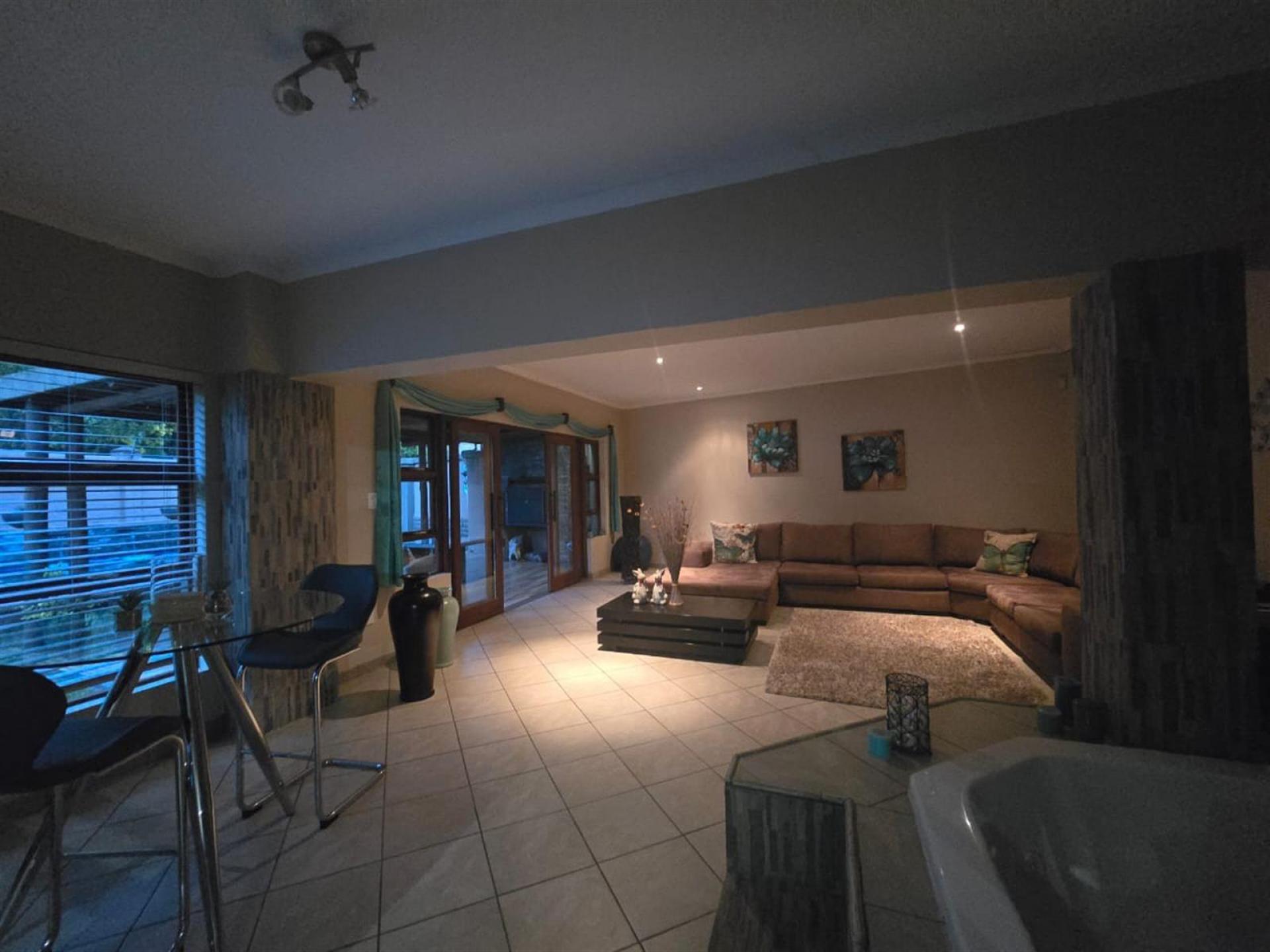  of property in Bendor