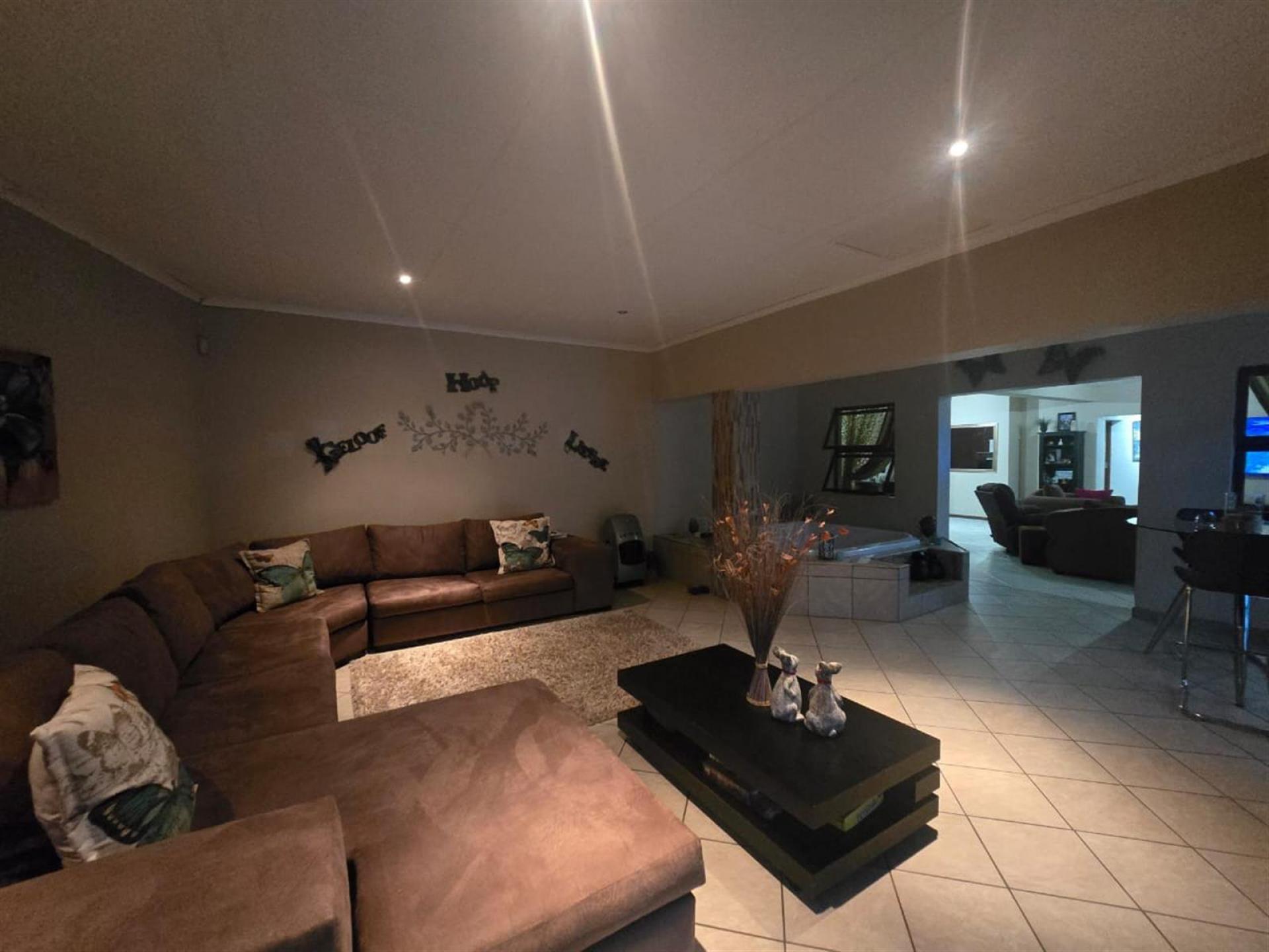  of property in Bendor