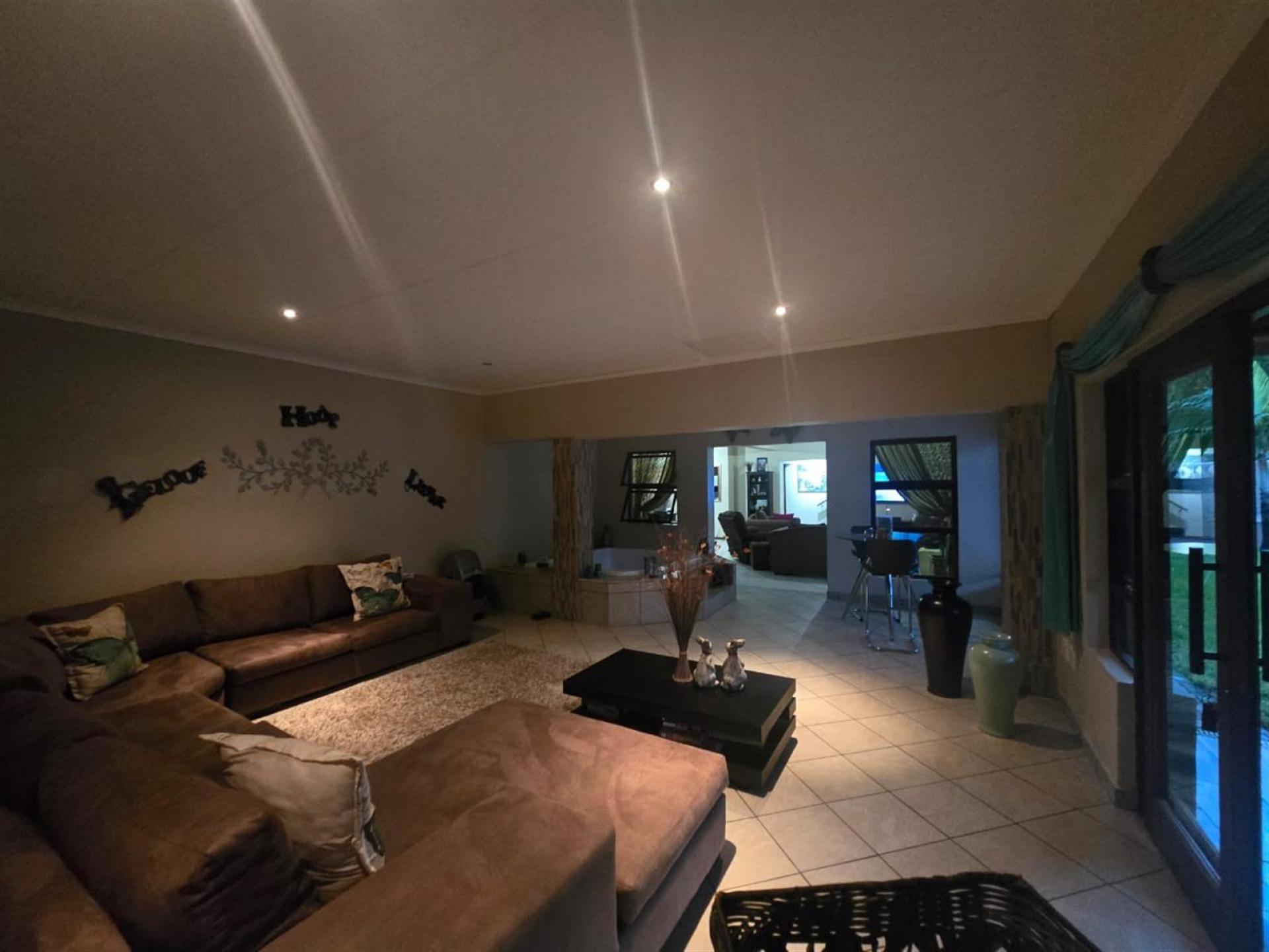  of property in Bendor